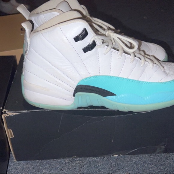 Air Jordan 12 Retro Size 8Y - Picture 1 of 3